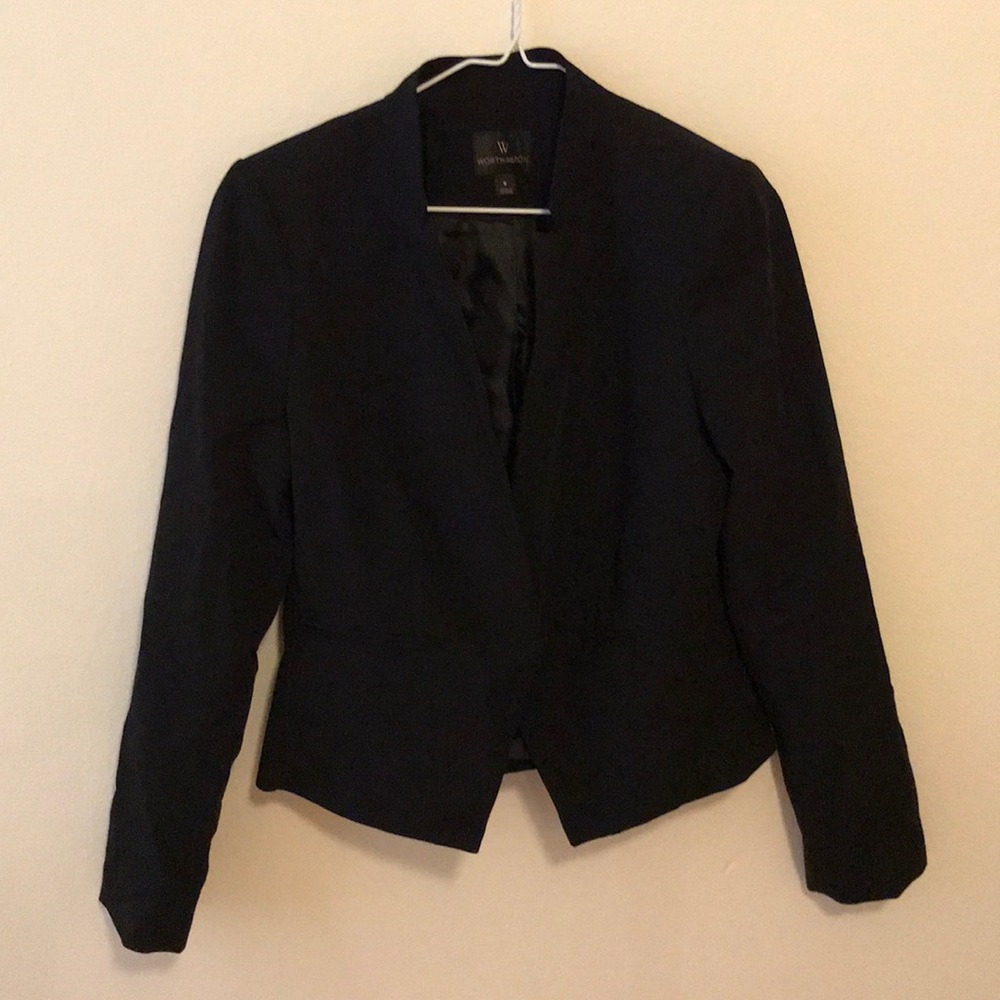 Small Worthington women’s business jacket.